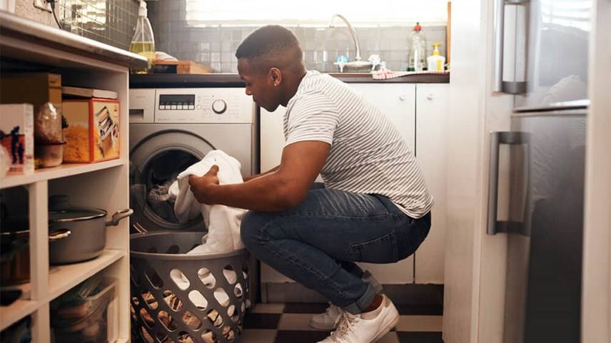 How to remove stains from white shirts